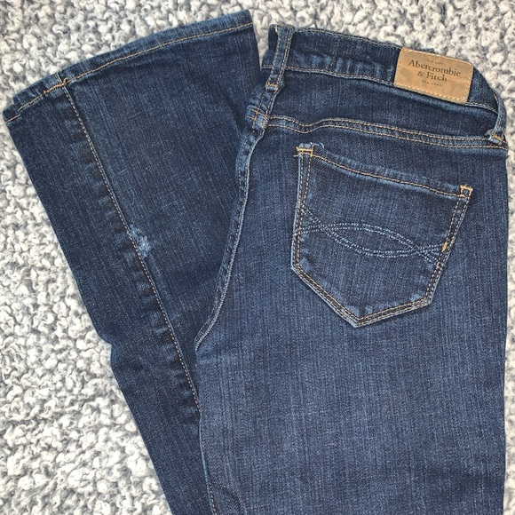 Abercrombie & Fitch jeans - Picture 2 of 5